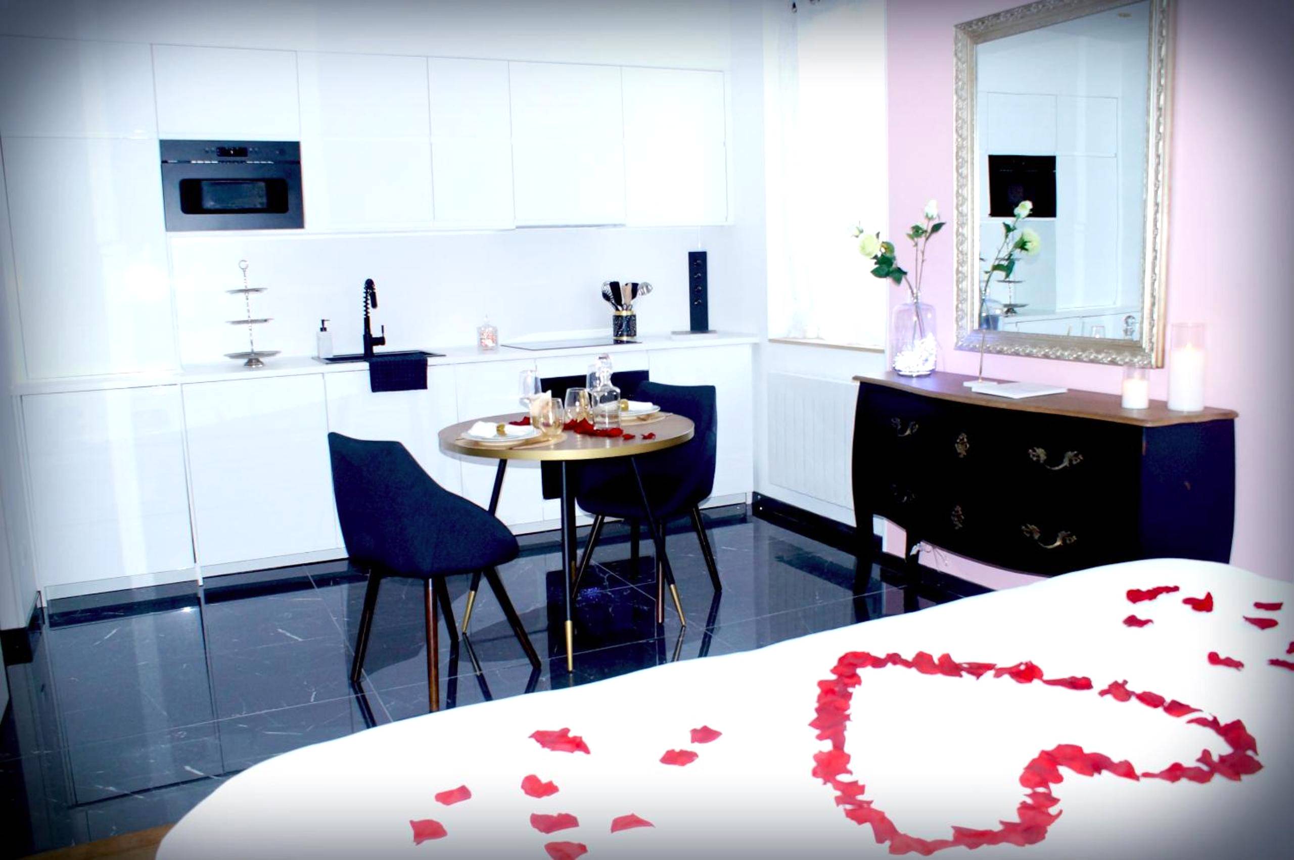 Photo du logement - Le Vénus - Appartement SPA Privatif Balnéo Sauna