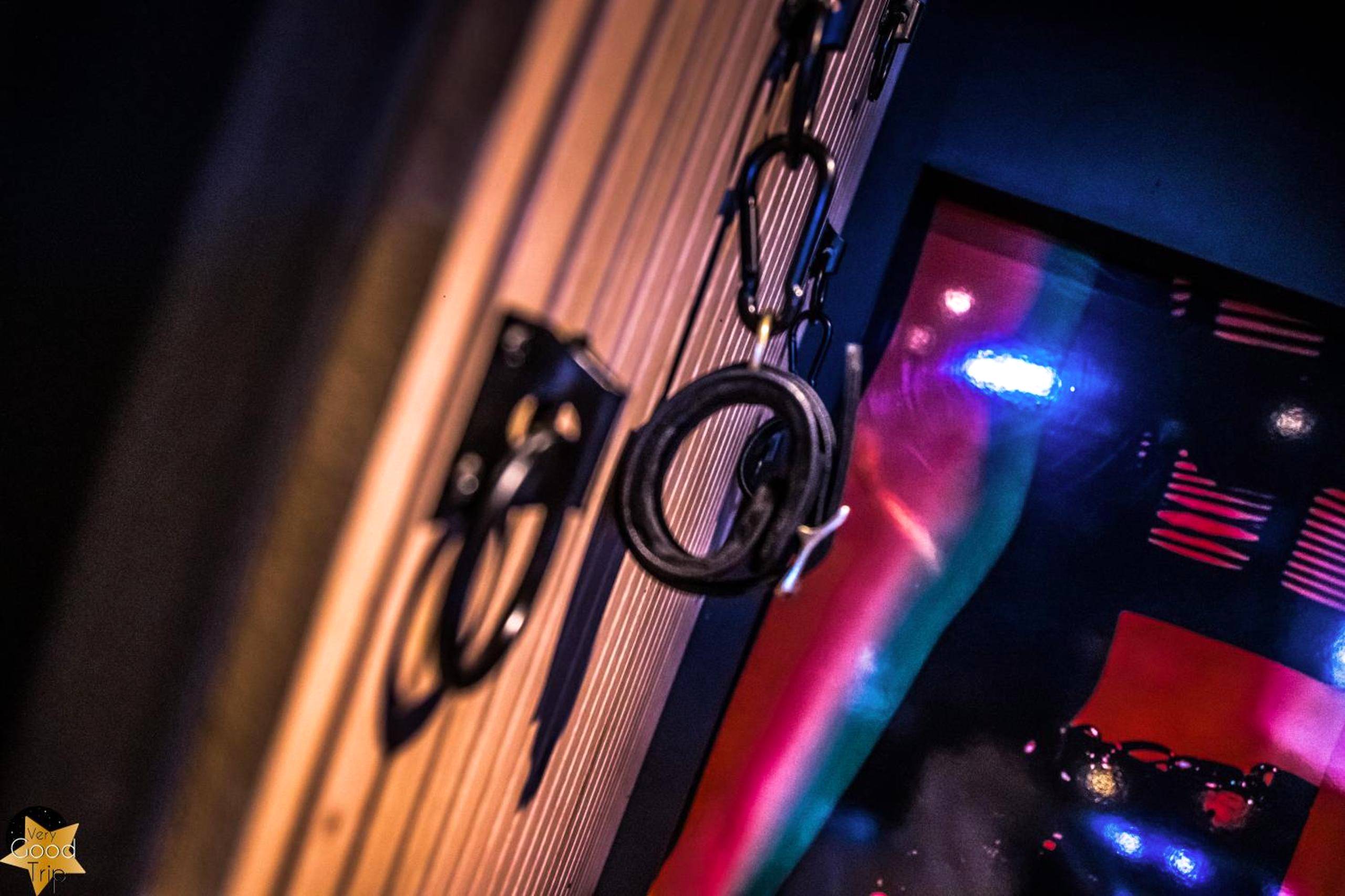 Photo du logement - Loveroom Very Good Trip chambre avec jacuzzi privatif - Staple