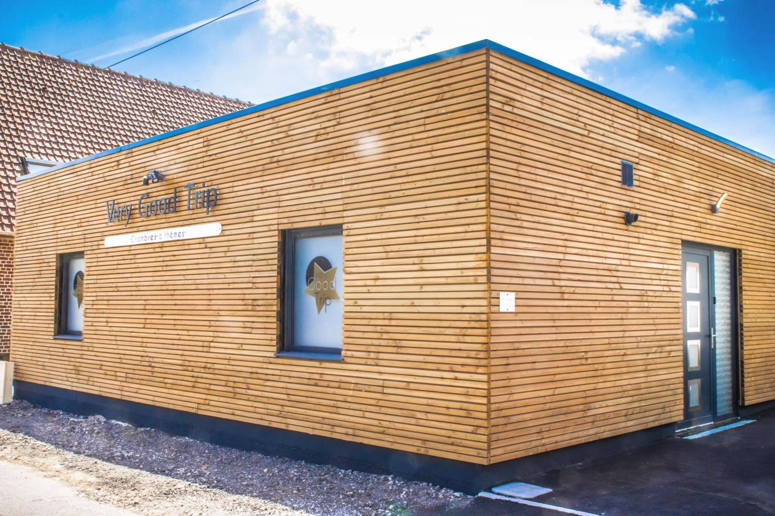 Photo du logement - Loveroom Very Good Trip chambre avec jacuzzi privatif - Staple