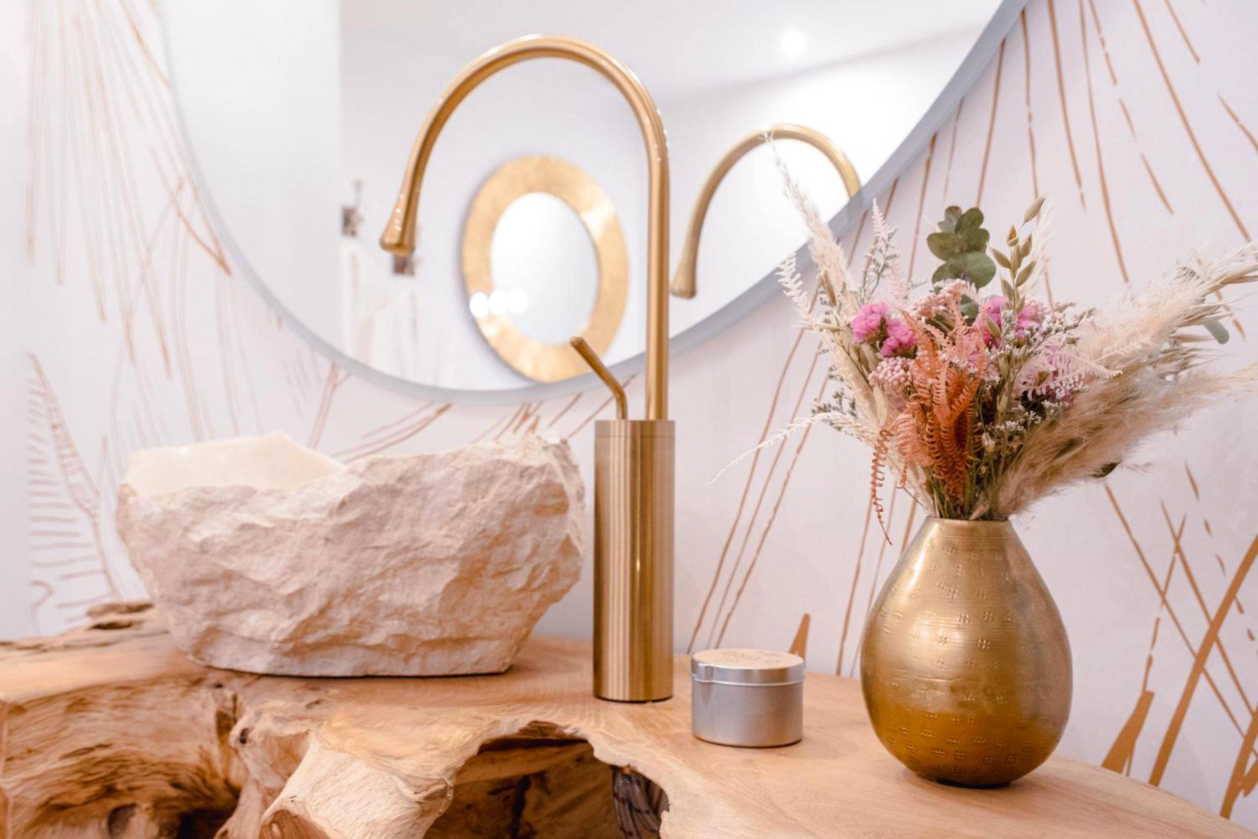 Photo du logement - Viens on s'aime - Séjour romantique avec spa privatif près du Zoo de Beauval - Romorantin - Lanthenay