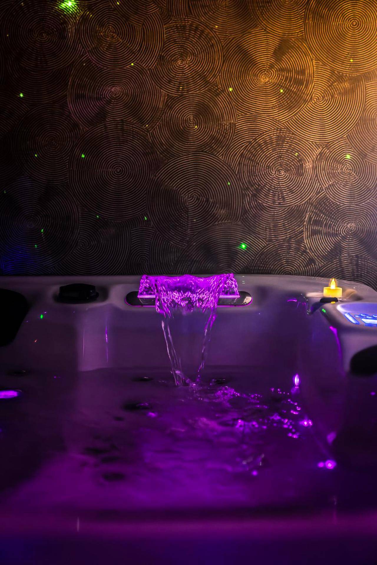 Photo du logement - Love room La Villa Des Charmes - 34450 vias