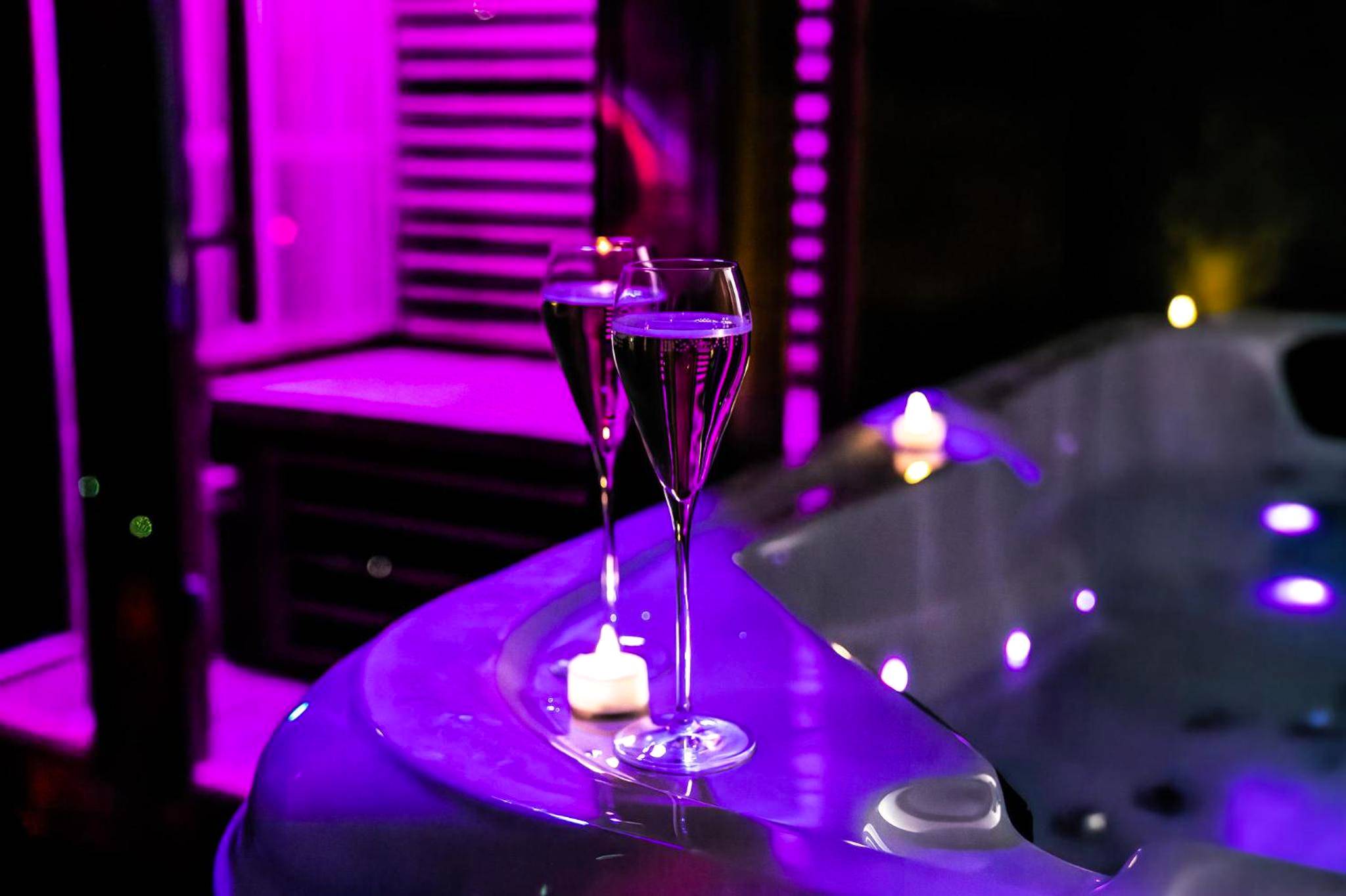 Photo du logement - Love room La Villa Des Charmes - 34450 vias