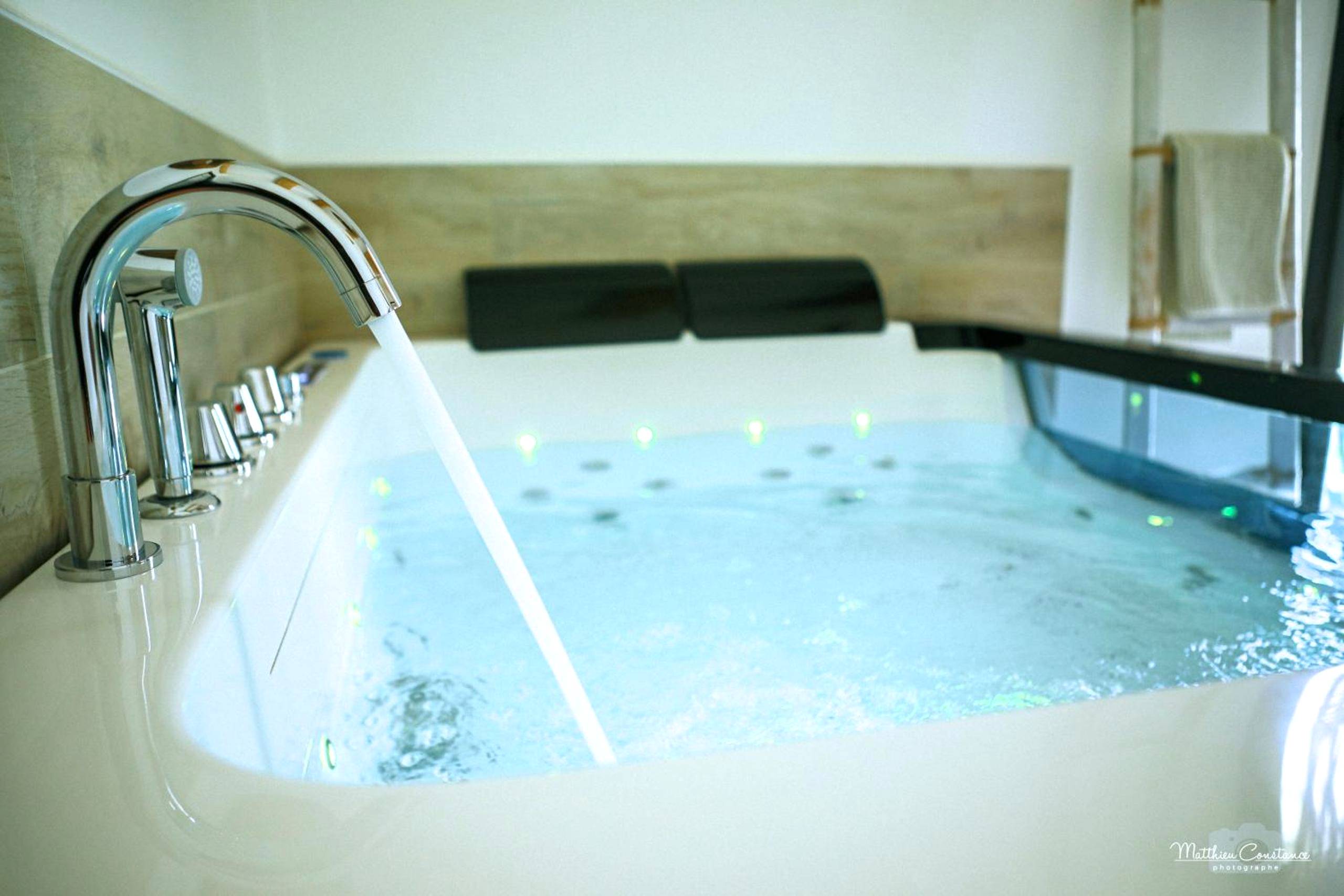 Photo du logement - Villa CoCoon - Love room cocooning & 50 nuances - Cuges - les - Pins