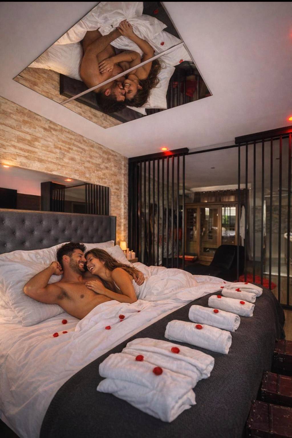 Photo du logement - Love Room " Villa Donuts" , Spa, Jacuzzi, Sauna, 2 Bedrooms - Mons