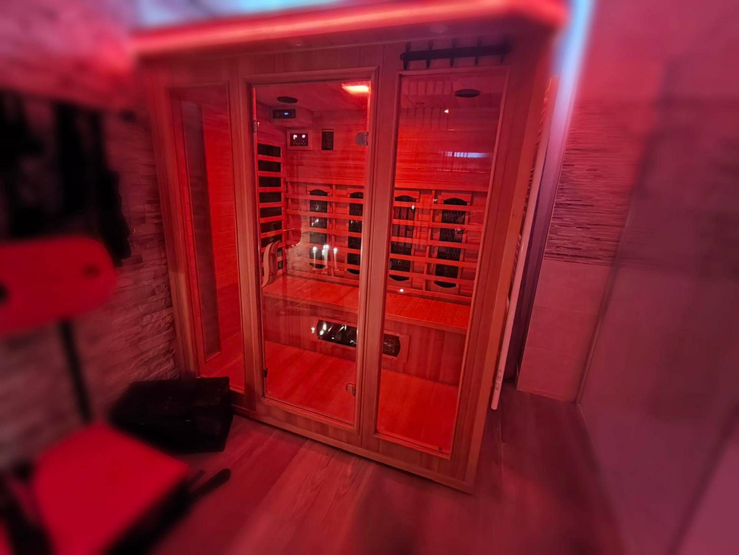 Photo du logement - Love Room " Villa Donuts" , Spa, Jacuzzi, Sauna, 2 Bedrooms - Mons