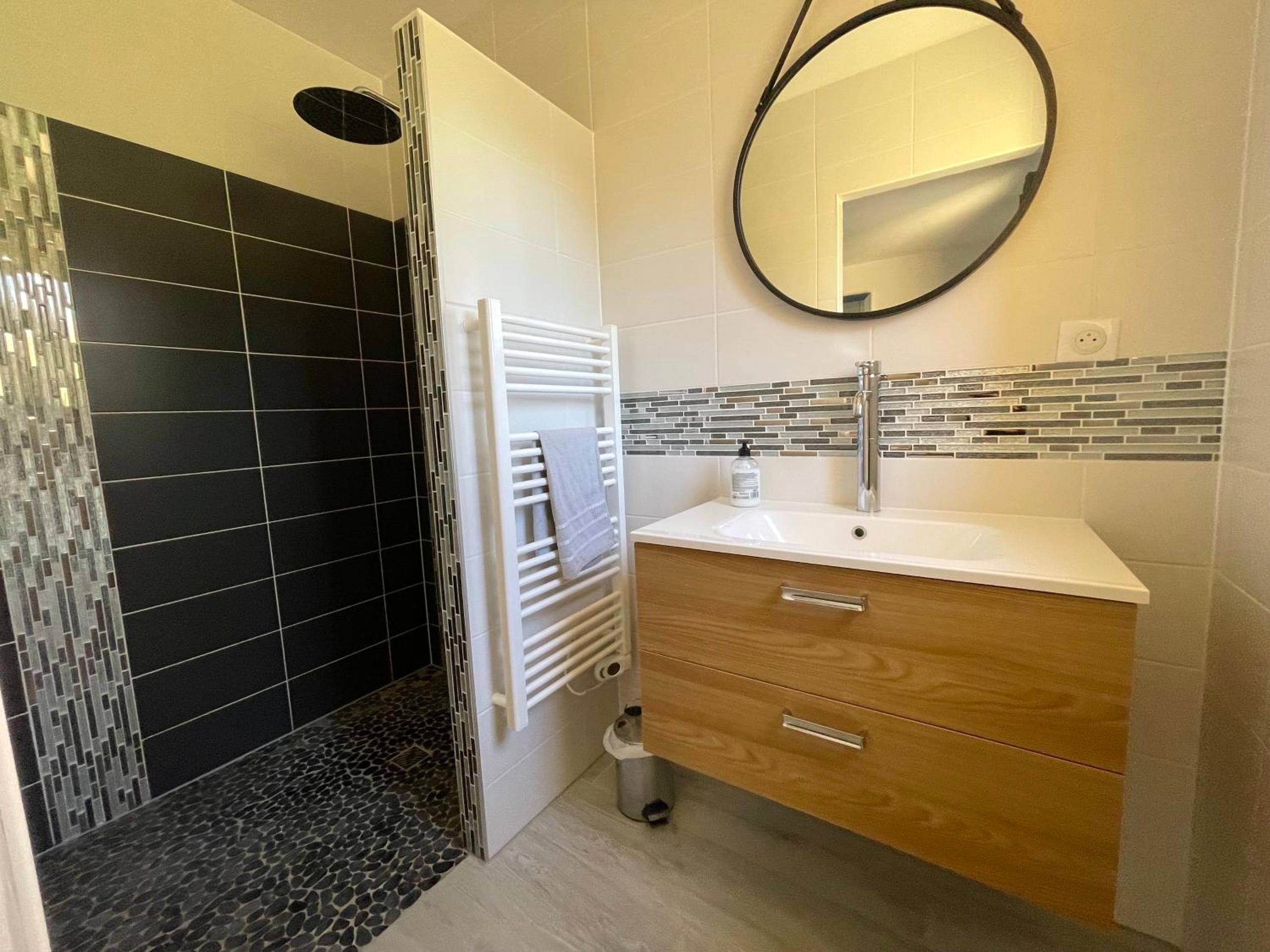 Autre vue interieure - Villa KIKO, Gîte Spa & Sauna privatifs - 5 min - Sarlat - Vitrac