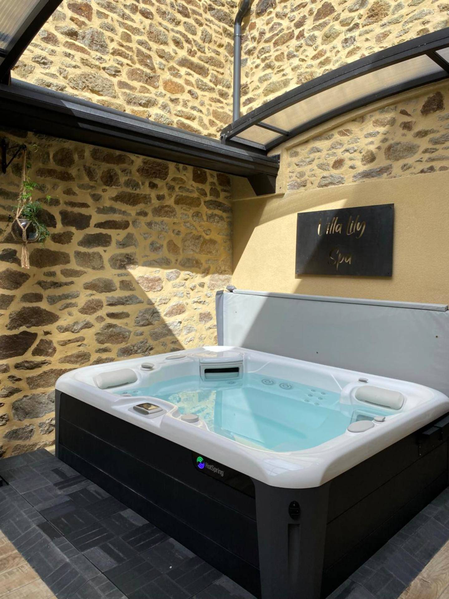 Photo du logement - Villa Lily Spa, chambre d’hôtes avec spa privatif - Dinan