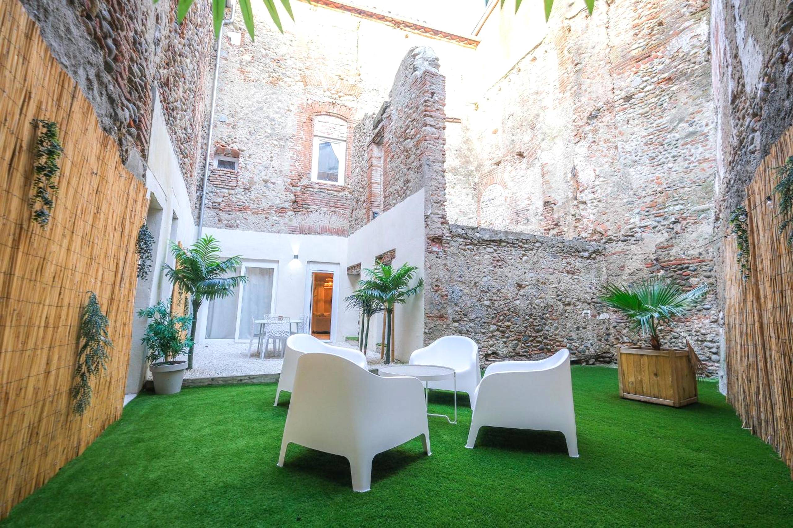 Photo du logement - La Villa Lova - Loveroom avec spa privatif à Pamiers - Pamiers
