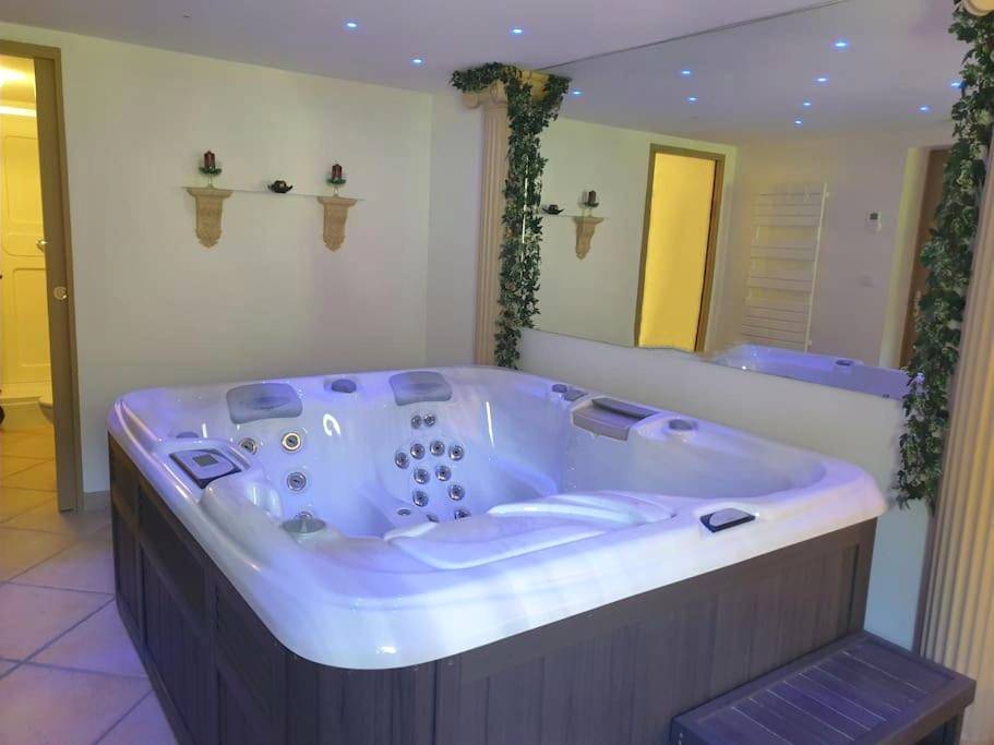 Photo du logement - Villa Ohna - Gîte Romantique avec Spa Privé