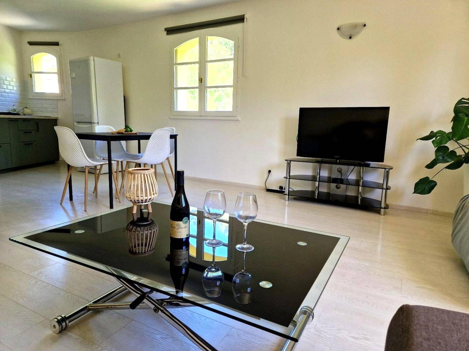 Photo du logement - Villa Ohna - Gîte Romantique avec Spa Privé - Vals - les - Bains