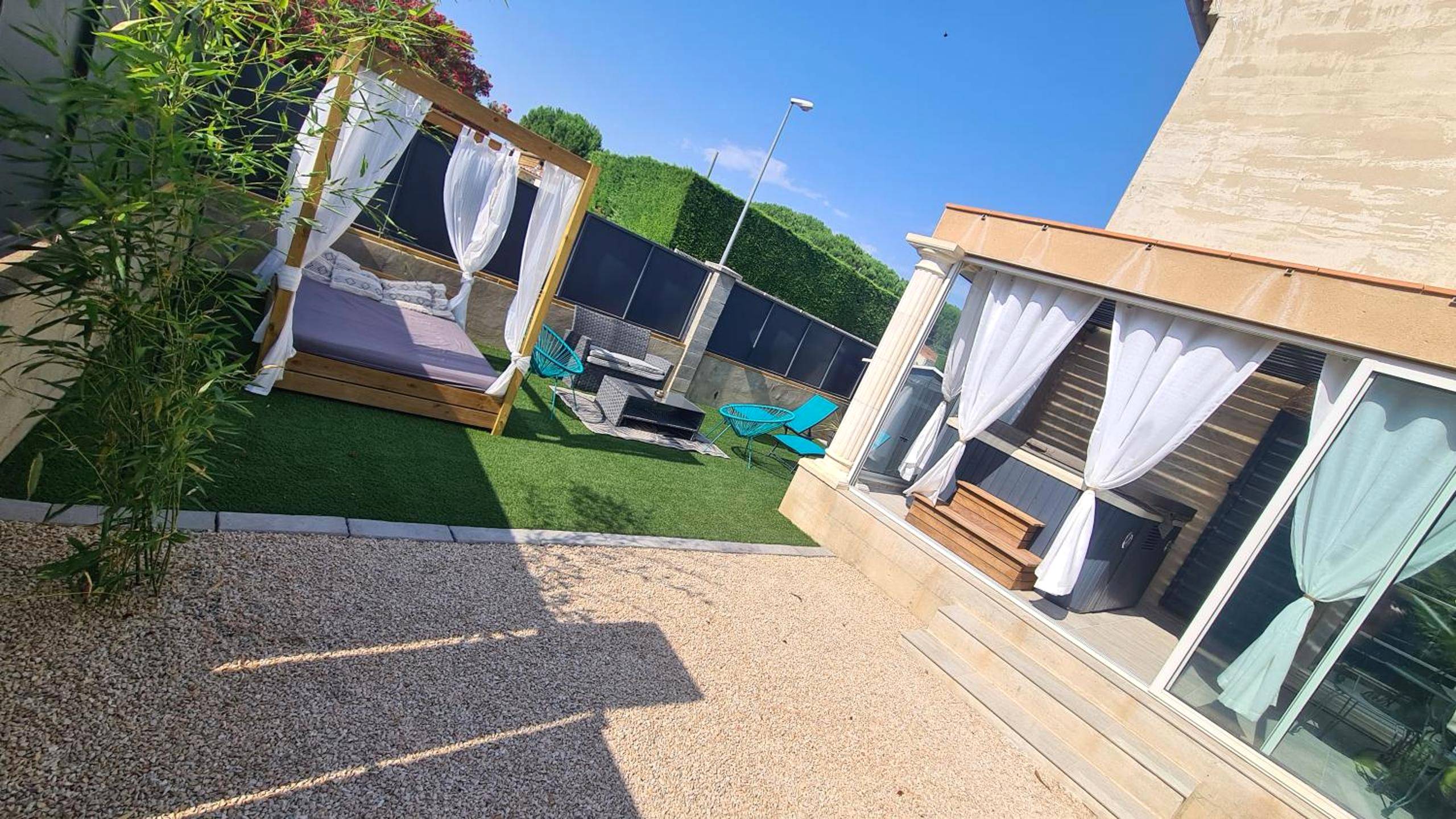 Photo du logement - La Villa Romane - Montfaucon