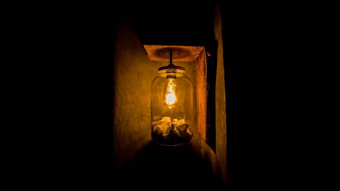 Lampe décorative dans un bocal en verre - B&B Villa sensorielle