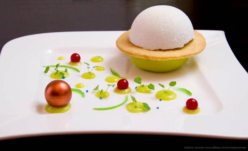 Dessert gastronomique dressé sur assiette - B&B Villa sensorielle
