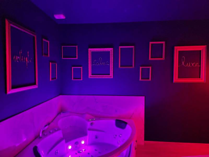 Photo du logement - La Volupté - Love room avec Jacuzzi - Sauna - Doué - en - Anjou