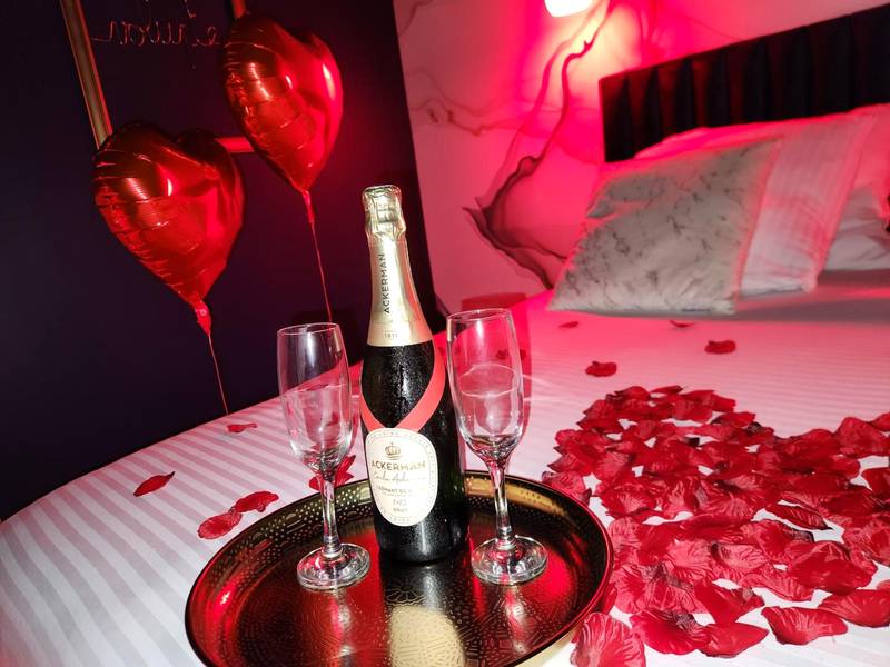 Photo du logement - La Volupté - Love room avec Jacuzzi - Sauna - Doué - en - Anjou