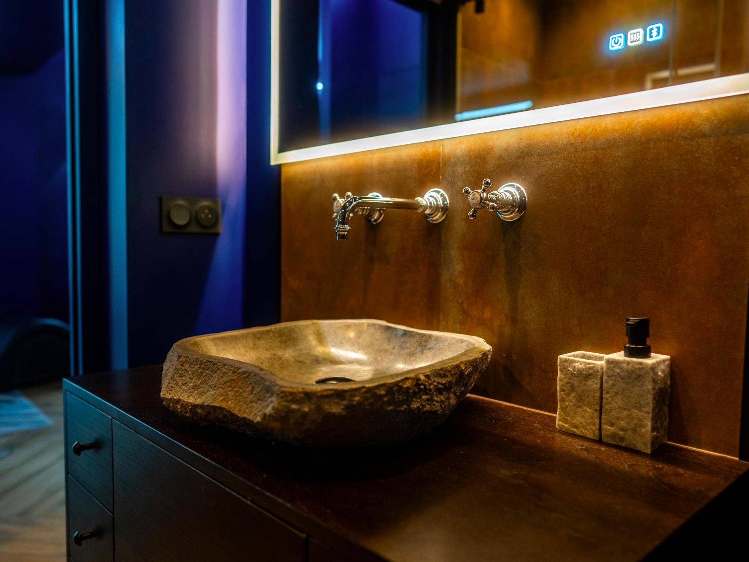 Photo du logement - Le Voluptueux - Sauna - Jacuzzi - Centre - Ville