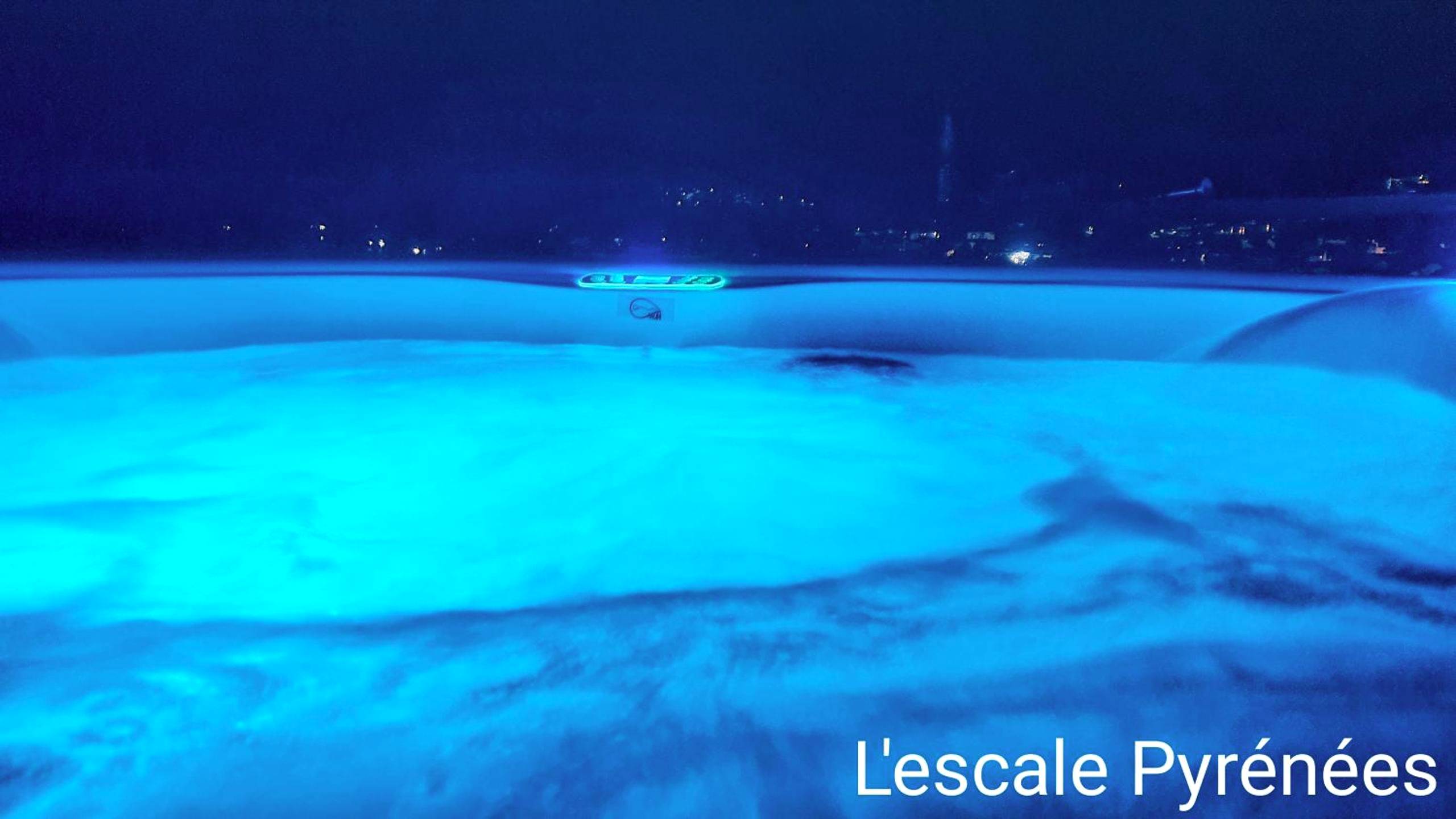 Photo du logement - Vue imprenable et jacuzzi 4 Etoiles